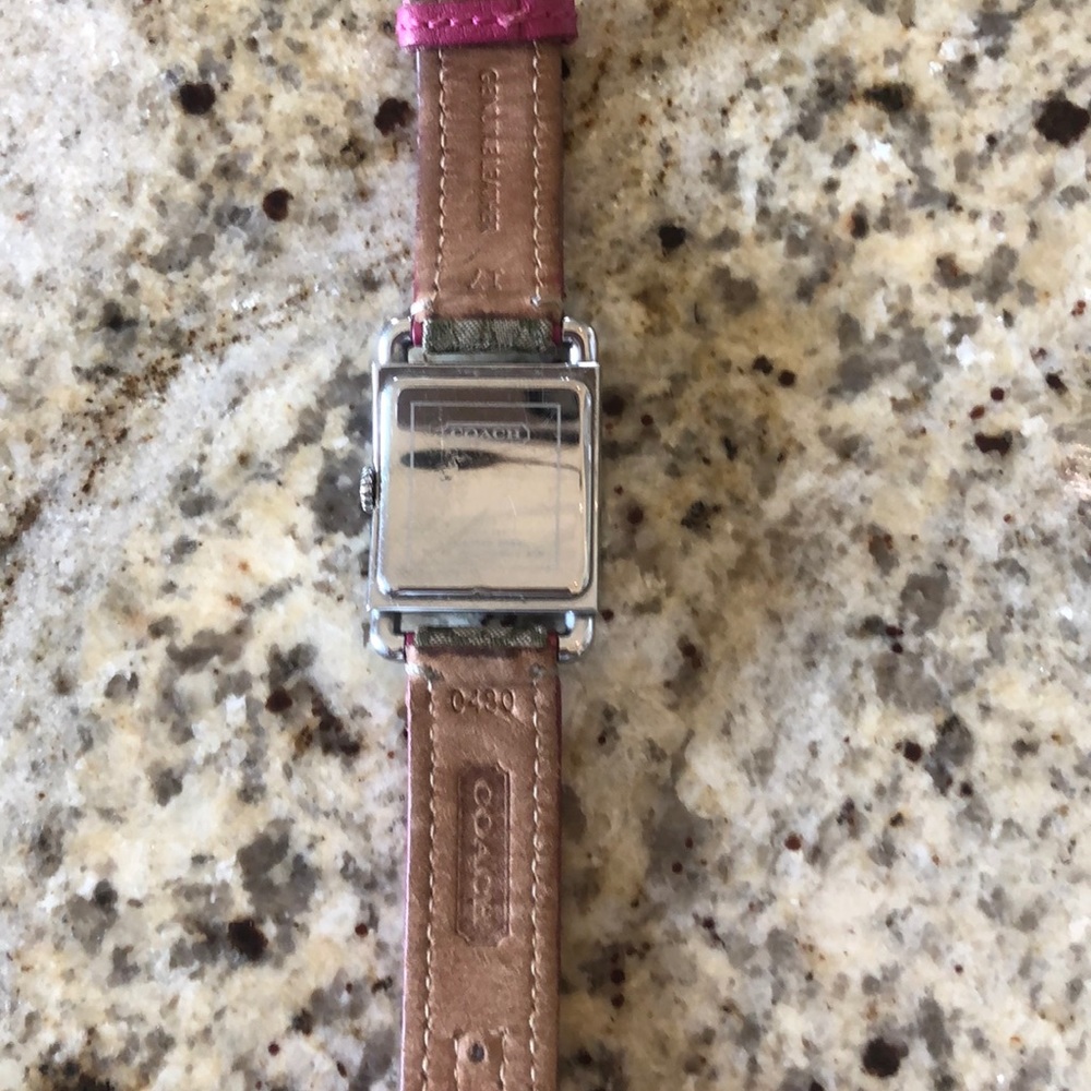 Coach watch - Picture 2 of 2